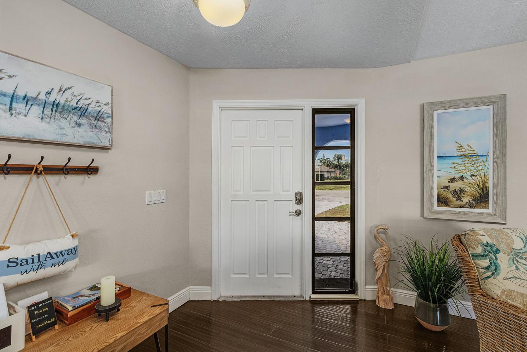 Canal-Front Oasis With Dock And Kayaks In Cape Coral! ภายนอก รูปภาพ