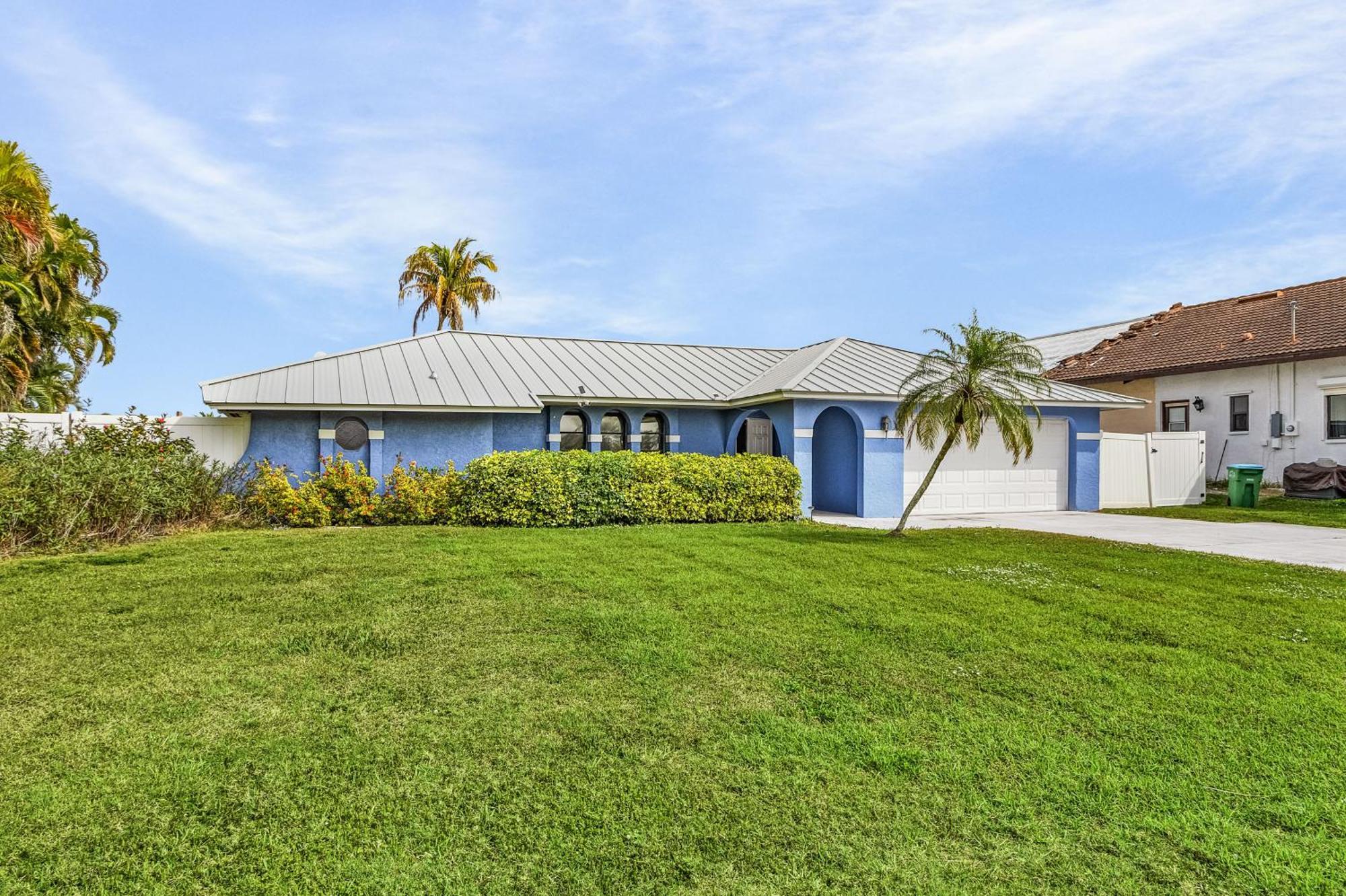 Canal-Front Oasis With Dock And Kayaks In Cape Coral! ภายนอก รูปภาพ