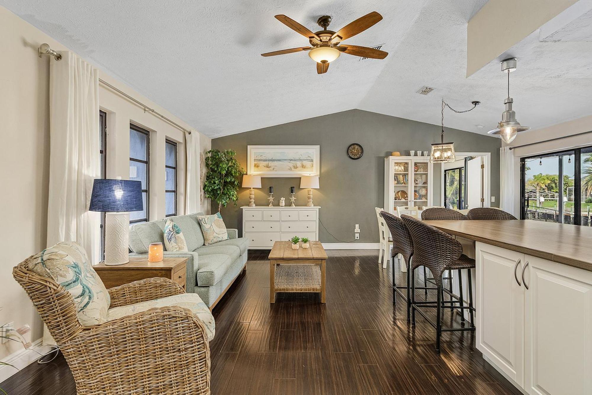 Canal-Front Oasis With Dock And Kayaks In Cape Coral! ภายนอก รูปภาพ
