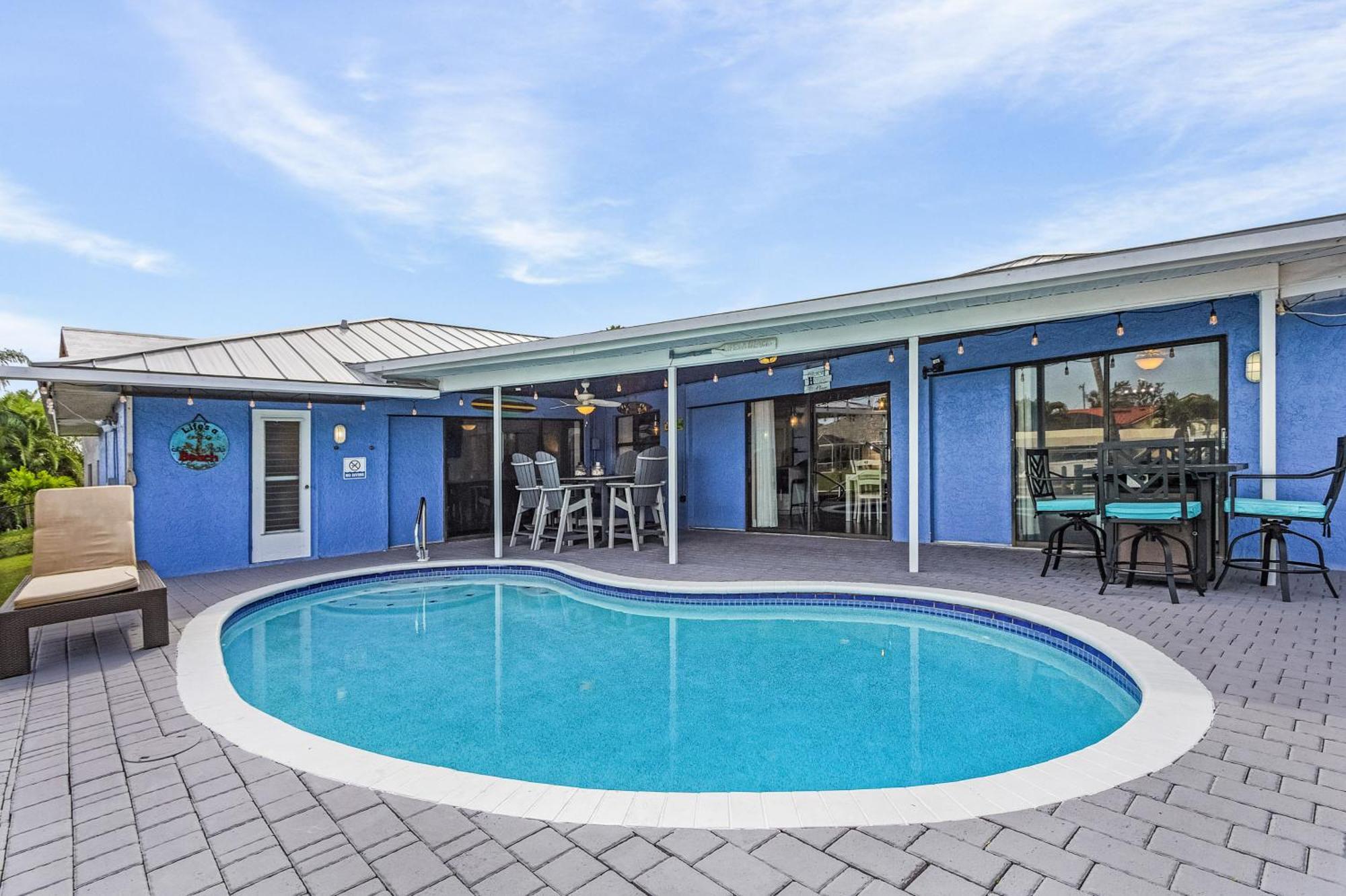 Canal-Front Oasis With Dock And Kayaks In Cape Coral! ภายนอก รูปภาพ